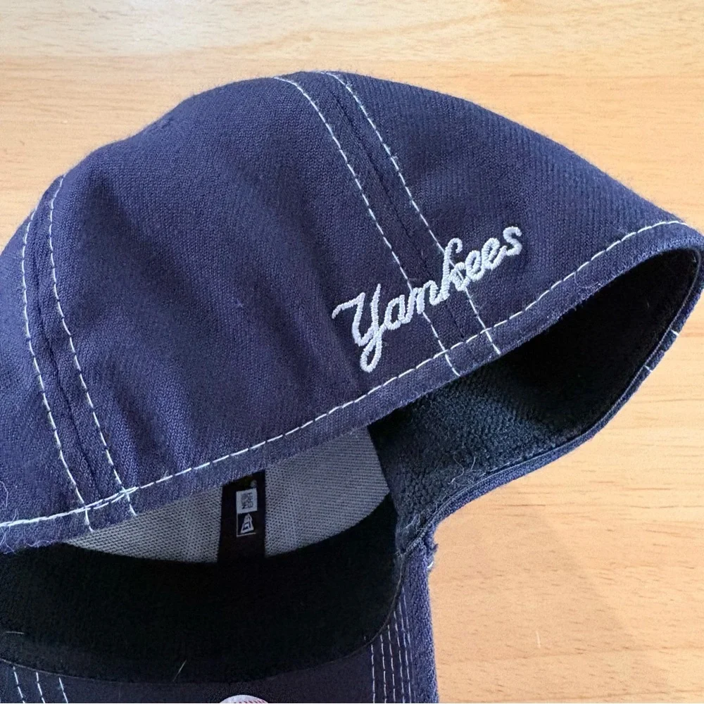 New Era 9TWENTY New York Yankees Contrast Stitch Cap — Youth - Picture 5 of 8